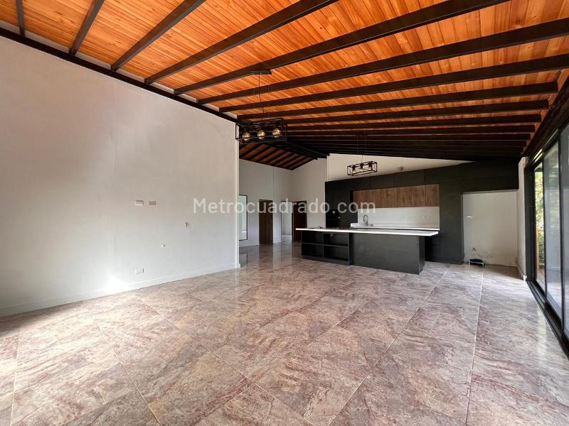 3BR House for Rent in Vereda Pantanillo (Gated Community) - 3