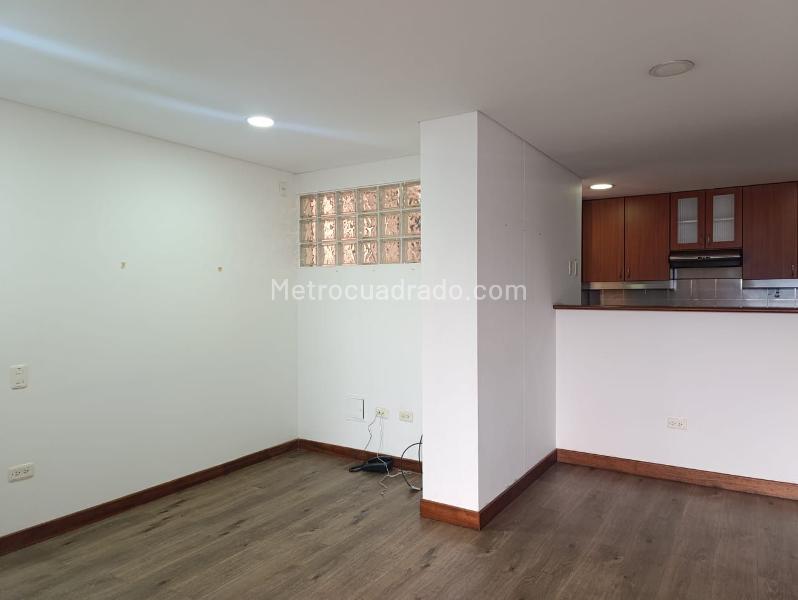 2BR Apartment with Study in El Poblado - 8