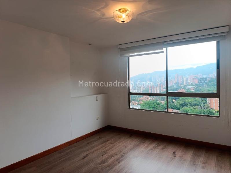 2BR Apartment with Study in El Poblado - 9
