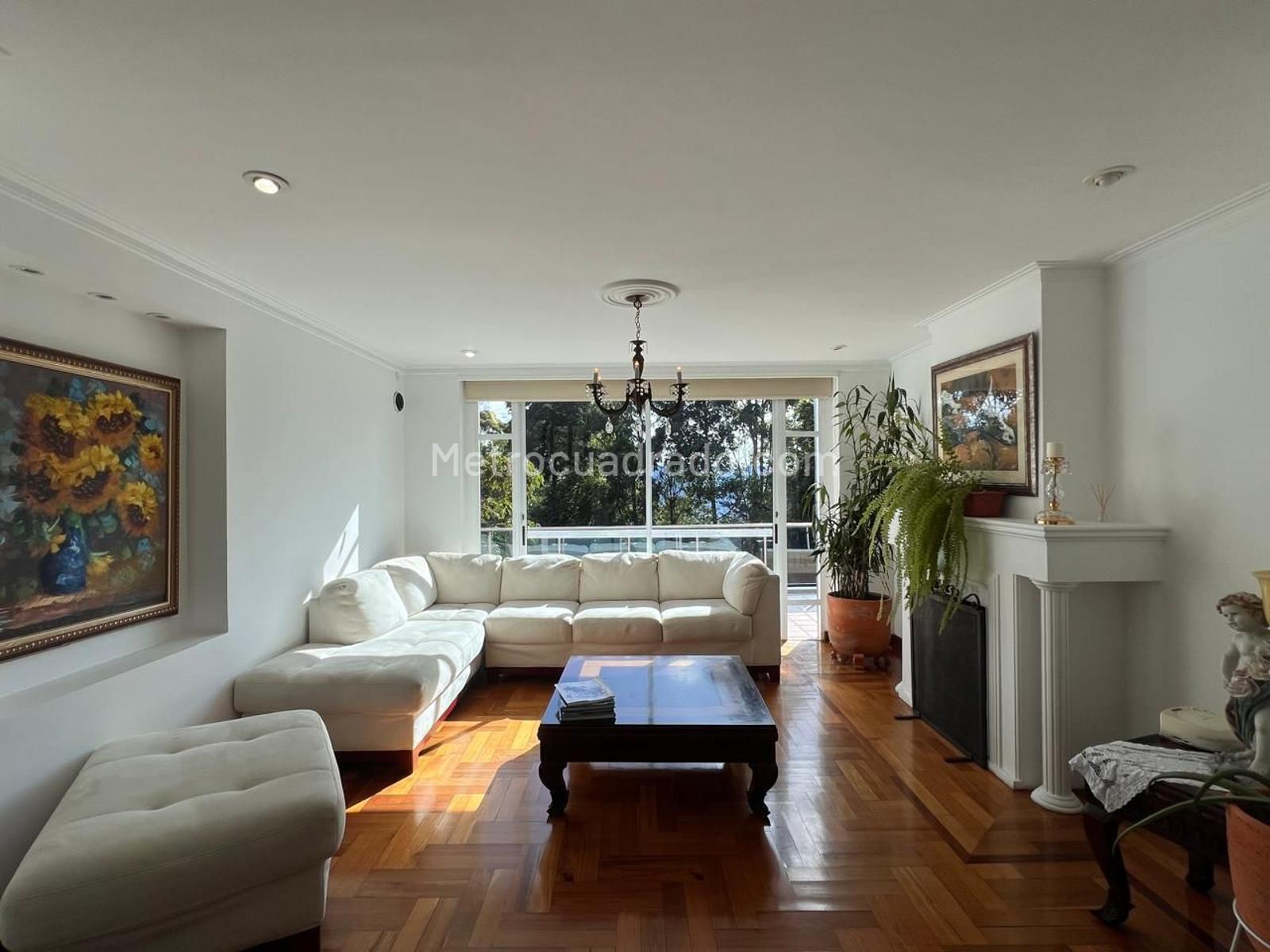 Casa de 3 habitaciones en venta en El Poblado, Medellín — imagen 1 de 20