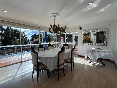 Casa de 3 alcobas en venta en El Poblado, Medellín, 455 m² · foto 3 de 20