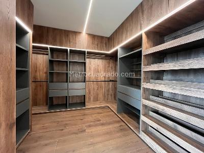 Apartamento de 3 alcobas en venta en El Poblado, Medellín, 209 m² · foto 13 de 20