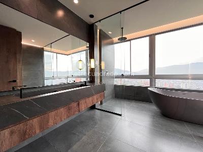 Apartamento de 3 alcobas en venta en El Poblado, Medellín, 209 m² · foto 18 de 20