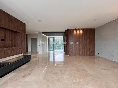 Apartamento de 3 alcobas en venta en El Poblado, Medellín, 209 m² · foto 3 de 20