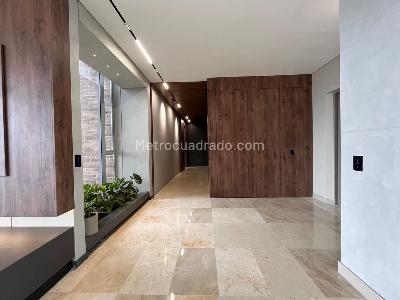 Apartamento de 3 alcobas en venta en El Poblado, Medellín, 209 m² · foto 4 de 20