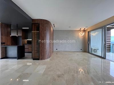 Apartamento de 3 alcobas en venta en El Poblado, Medellín, 209 m² · foto 5 de 20