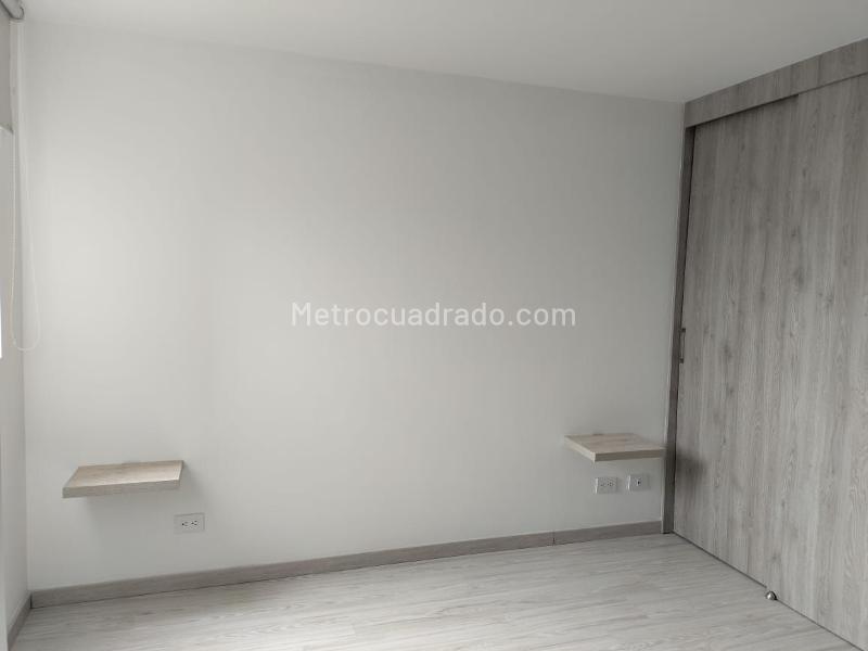 3BR Apartment in El Poblado with Balcony & Covered Parking - 7