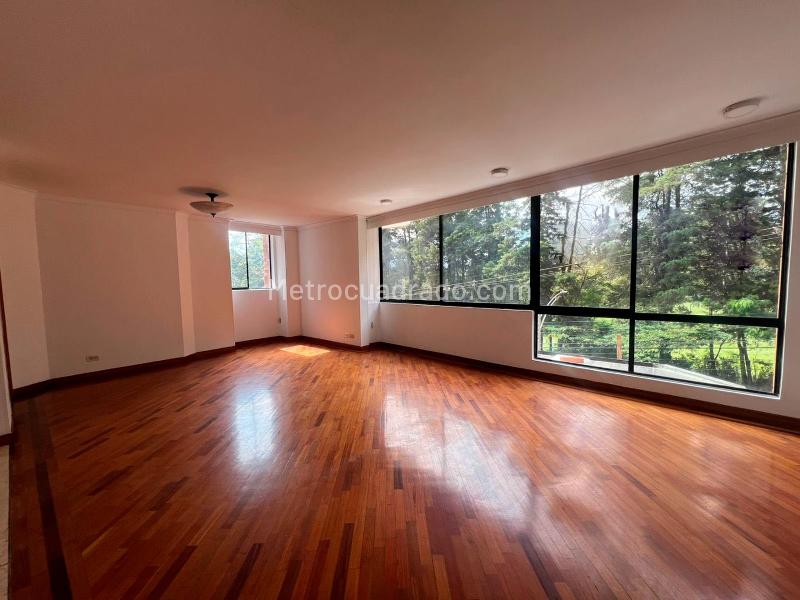4BR Apartment with 4 Baths in Closed Unit in El Poblado - 2