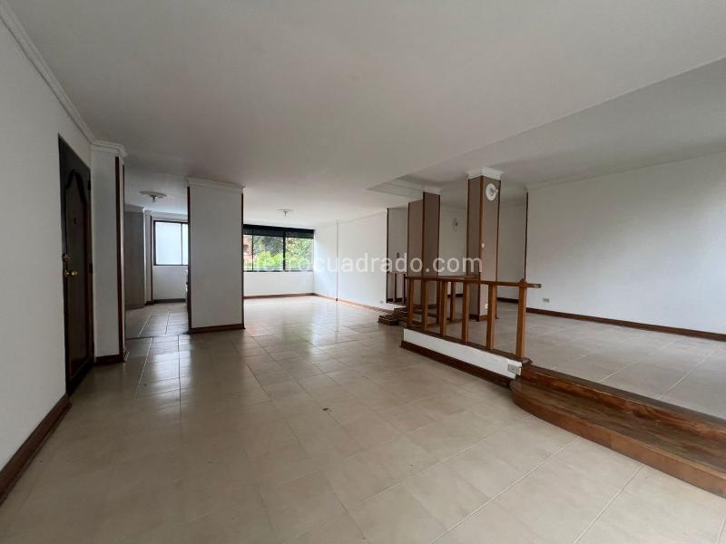 Spacious 2BR Apartment in Quiet El Poblado Area - 3