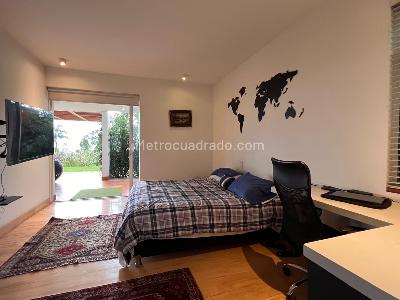 Casa de 3 alcobas en venta en El Poblado, Medellín, 460 m² · foto 11 de 20