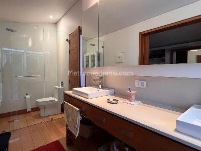 Casa de 3 alcobas en venta en El Poblado, Medellín, 460 m² · foto 17 de 20