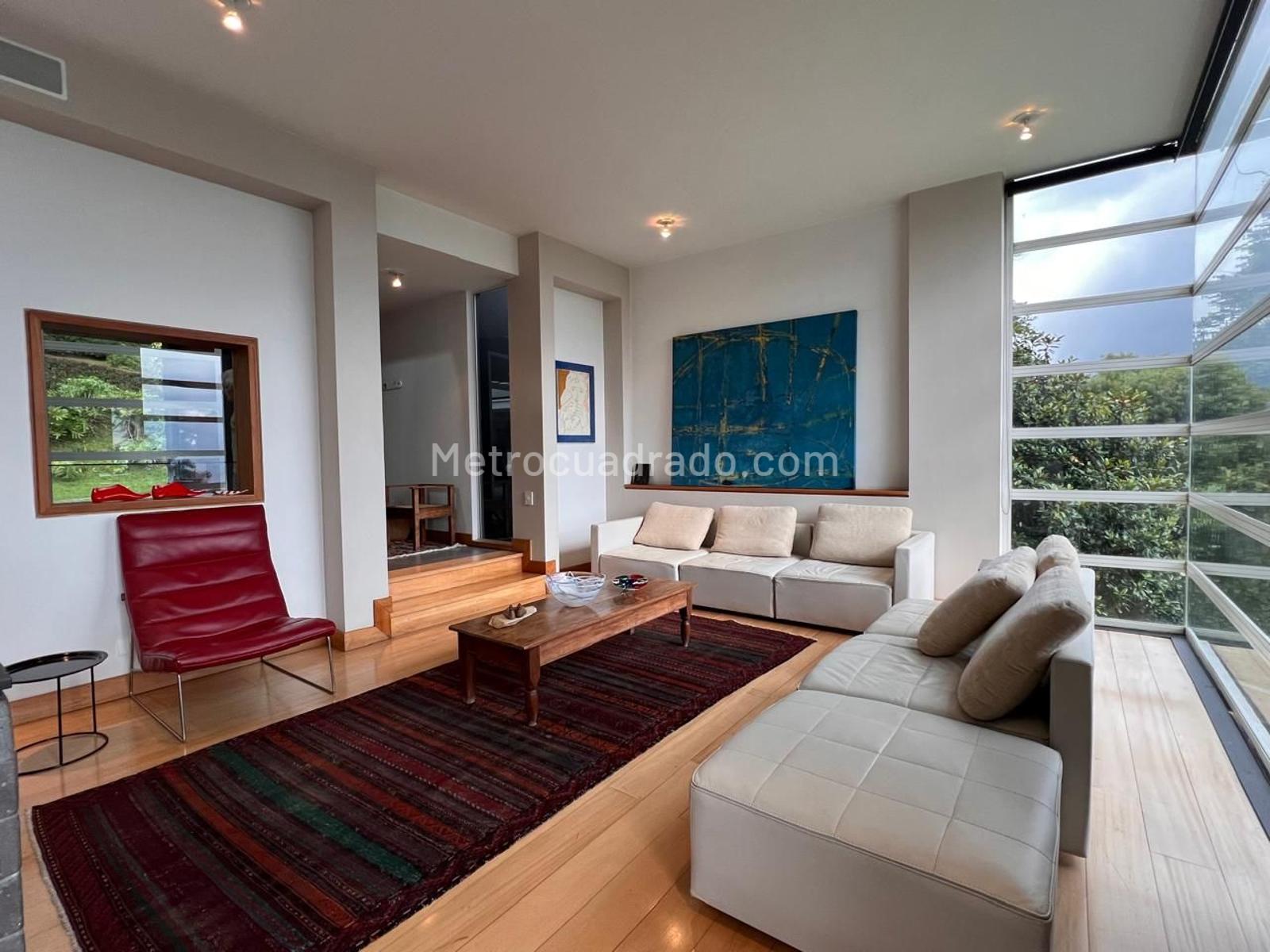 Casa de 3 habitaciones en venta en El Poblado, Medellín — imagen 1 de 20