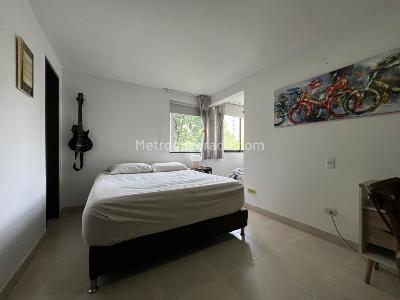Apartamento de 3 alcobas en venta en El Poblado, Medellín, 215 m² · foto 13 de 20