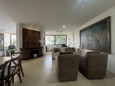 Apartamento de 3 alcobas en venta en El Poblado, Medellín, 215 m² · foto 2 de 20