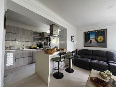Apartamento de 3 alcobas en venta en El Poblado, Medellín, 215 m² · foto 6 de 20
