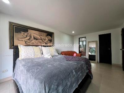 Apartamento de 3 alcobas en venta en El Poblado, Medellín, 215 m² · foto 8 de 20