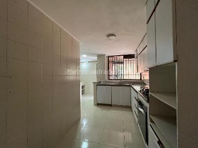 Apartamento de 3 alcobas en venta en Alejandría, Medellín, 170 m² · foto 5 de 18