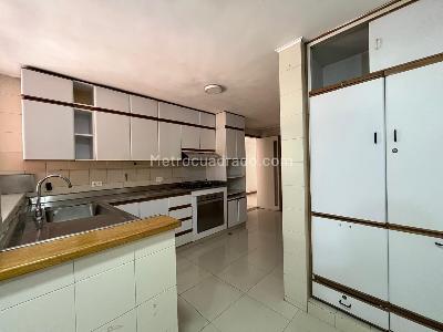 Apartamento de 3 alcobas en venta en Alejandría, Medellín, 170 m² · foto 6 de 18