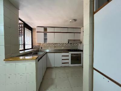 Apartamento de 3 alcobas en venta en Alejandría, Medellín, 170 m² · foto 7 de 18