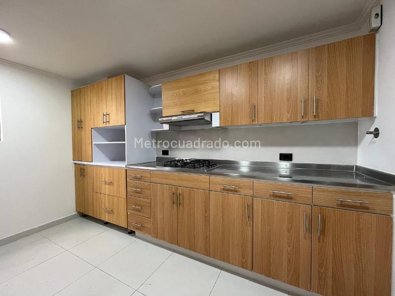 2BR Apartment in El Poblado with Balcony & Covered Linear Parking - 8