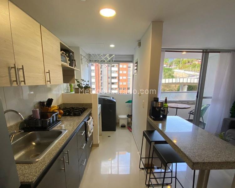 Modern 2BR Apartment with Pool in Envigado - 8