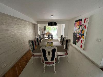 Casa de 3 alcobas en venta en El Poblado, Medellín, 538 m² · foto 4 de 15
