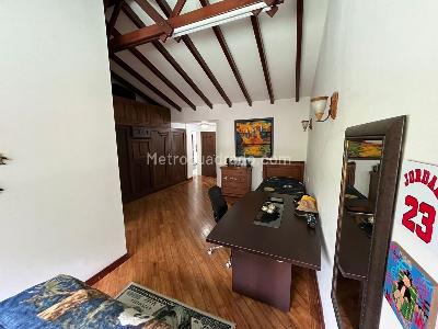 Casa de 3 alcobas en venta en El Poblado, Medellín, 538 m² · foto 7 de 15