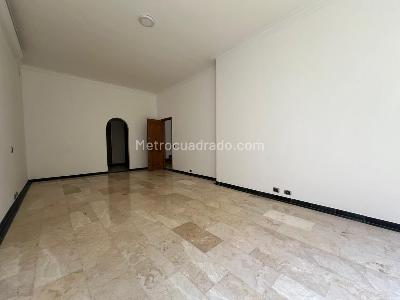 Casa en arriendo en El Poblado, Medellín · foto 10 de 20