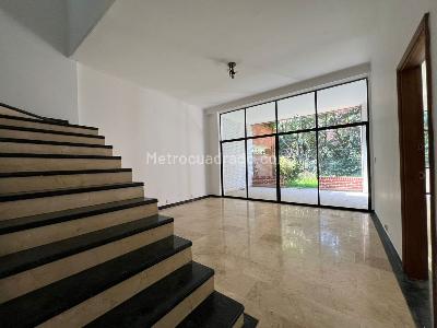 Casa en arriendo en El Poblado, Medellín · foto 14 de 20
