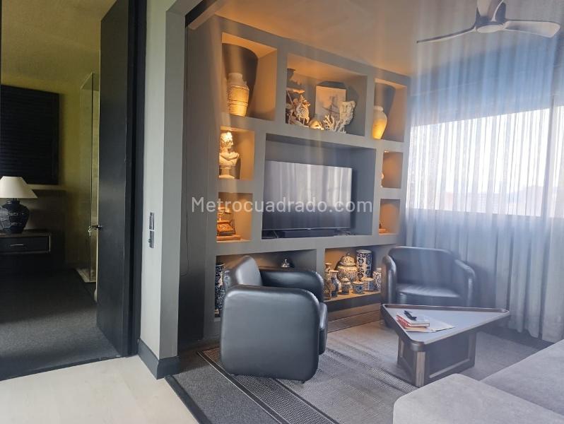 Furnished 1BR Apartment in Quiet Area of El Poblado - 4