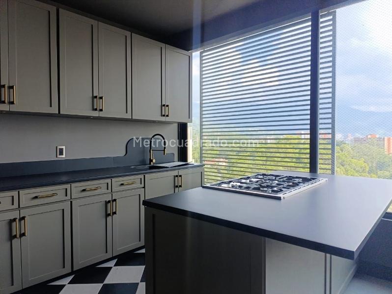 Furnished 1BR Apartment in Quiet Area of El Poblado - 9