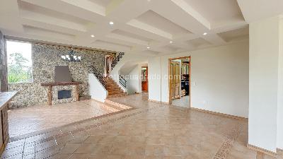 Casa de 3 alcobas en venta en Rionegro, Rionegro, 500 m² · foto 3 de 12