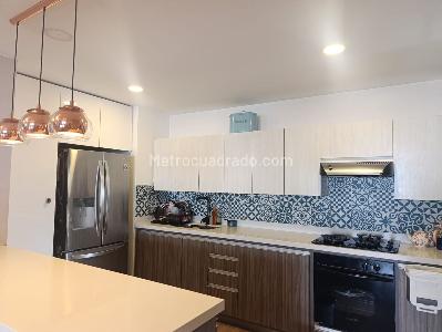 Apartamento de 3 alcobas en venta en El Poblado, Medellín, 120 m² · foto 8 de 18