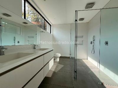 Casa de 3 alcobas en venta en Envigado, Envigado, 370 m² · foto 17 de 20