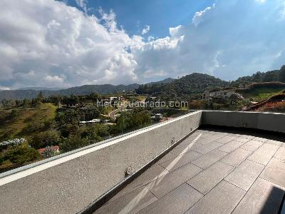 Casa de 3 alcobas en venta en Envigado, Envigado, 370 m² · foto 18 de 20