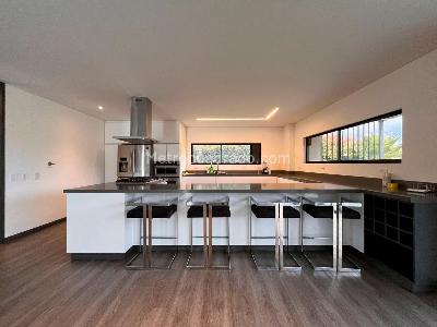 Casa de 3 alcobas en venta en Envigado, Envigado, 370 m² · foto 5 de 20