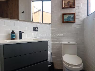 Apartamento de 3 alcobas en venta en San Lucas, Medellín, 223 m² · foto 18 de 19