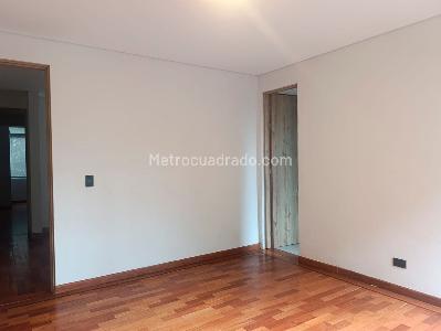 Apartamento de 3 alcobas en venta en El Poblado, Medellín, 212 m² · foto 11 de 19
