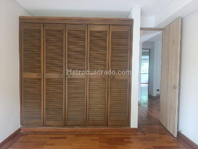Apartamento de 3 alcobas en venta en El Poblado, Medellín, 212 m² · foto 12 de 19