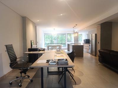 Apartamento de 3 alcobas en venta en El Poblado, Medellín, 212 m² · foto 2 de 19