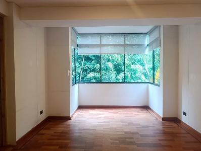 Apartamento de 3 alcobas en venta en El Poblado, Medellín, 212 m² · foto 8 de 19