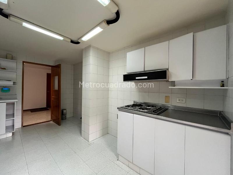 Spacious 3BR House in Exclusive Area of El Poblado - 8