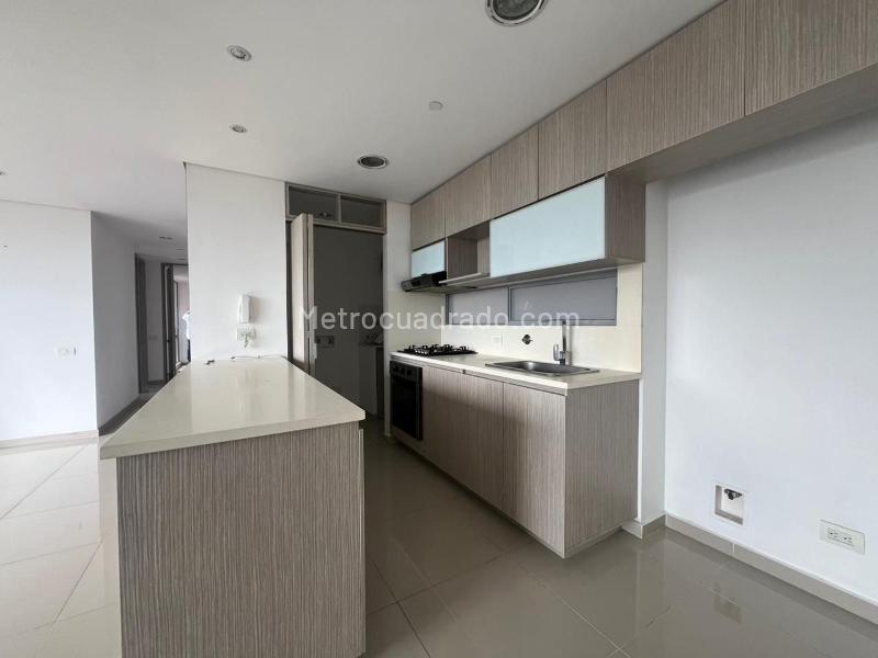 Apartamento de 3 Alcobas con 2 Baños en Envigado (Zona Residencial) - 5