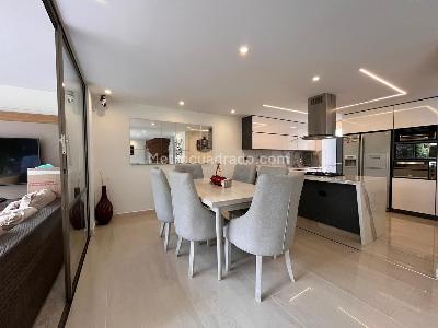 Casa de 4 alcobas en venta en Envigado, Envigado, 240 m² · foto 4 de 19