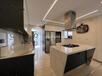 Casa de 4 alcobas en venta en Envigado, Envigado, 240 m² · foto 6 de 19