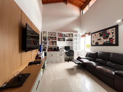 Casa de 4 alcobas en venta en Envigado, Envigado, 240 m² · foto 9 de 19