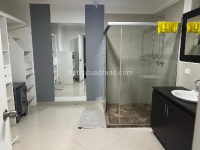 Apartamento de 3 alcobas en venta en El Poblado, Medellín, 300 m² · foto 16 de 18