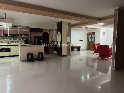 Apartamento de 3 alcobas en venta en El Poblado, Medellín, 300 m² · foto 6 de 18