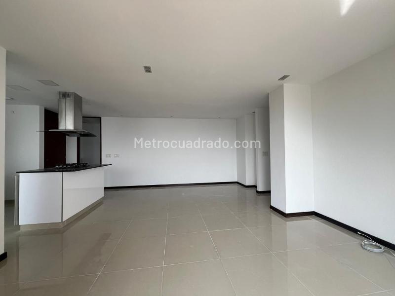 Charming 3BR Apartment in Envigado - 3