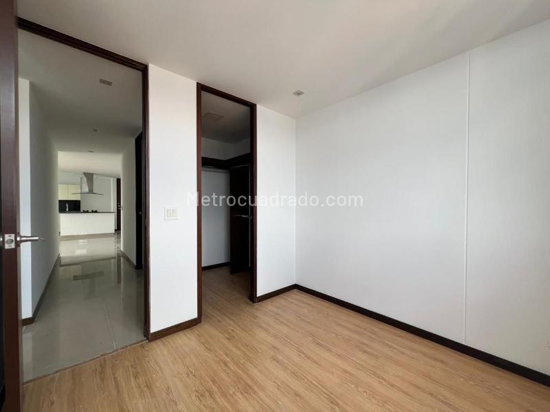Charming 3BR Apartment in Envigado - 8